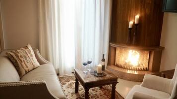 Premium bedding, down duvets, pillow-top beds, minibar