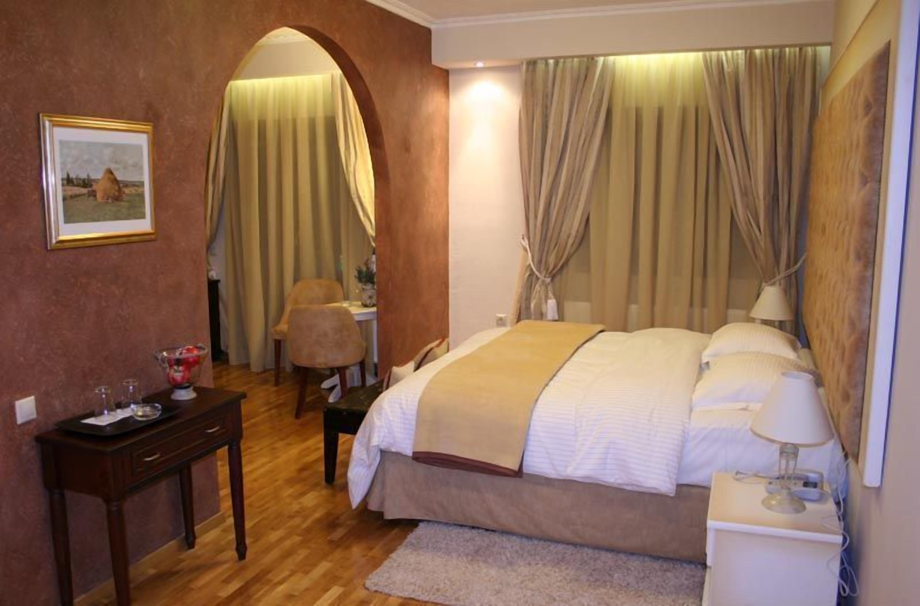 Suite | Egyptian cotton sheets, premium bedding, down comforters