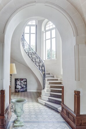 Staircase - Chateau du Clair de Lune (Biarritz)