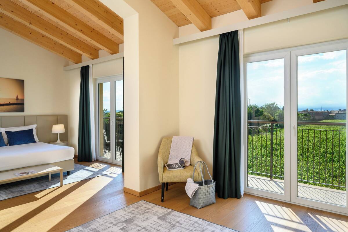 1 bedroom, minibar, in-room safe, desk