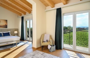 1 bedroom, minibar, in-room safe, desk