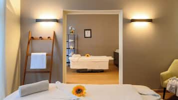Sauna, hot tub, Turkish bath/hammam, body treatments, body wraps