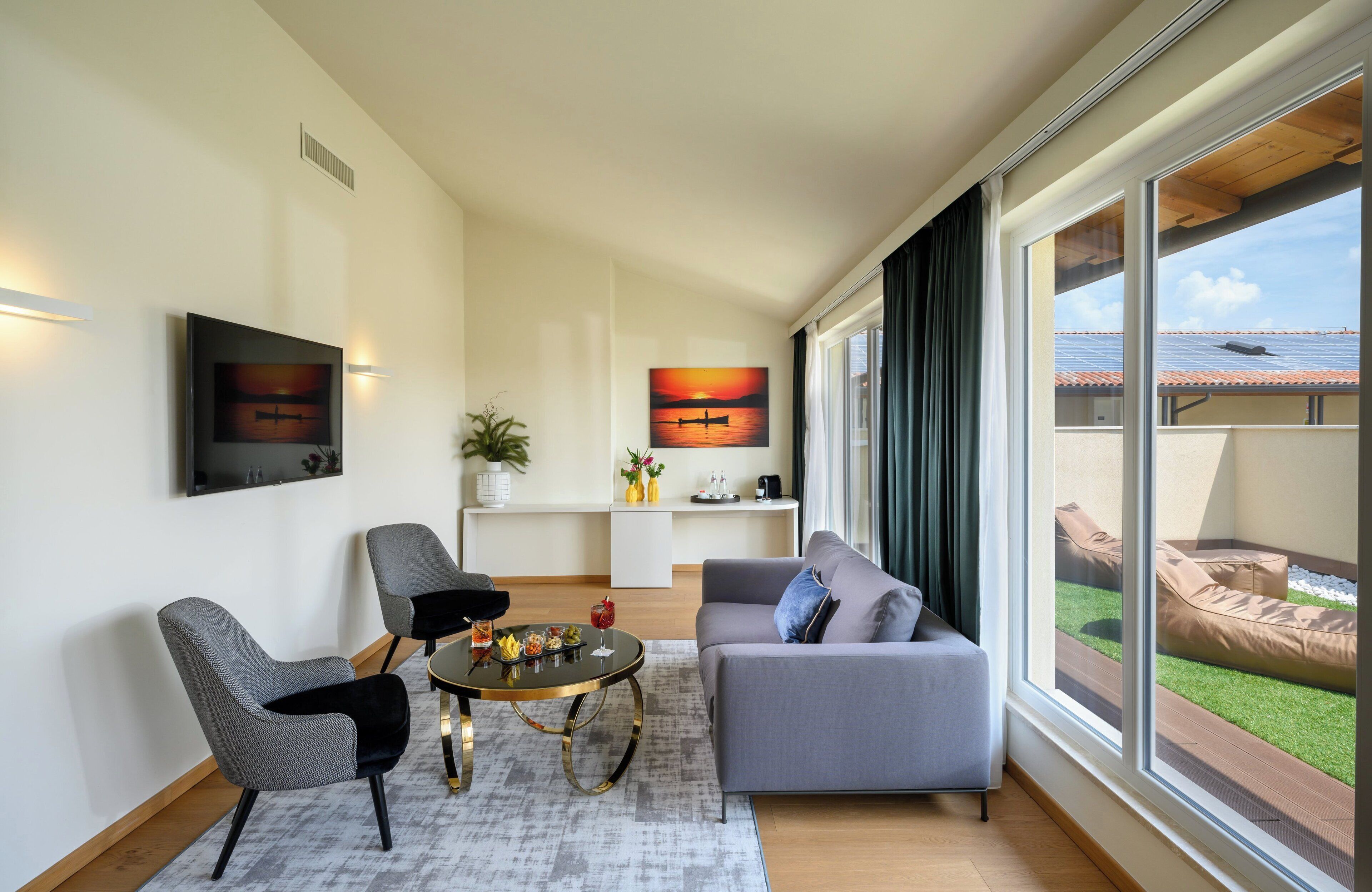 1 bedroom, minibar, in-room safe, desk