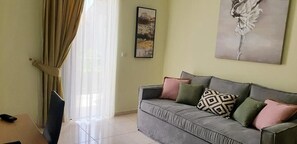 Superior Apartment, 1 Bedroom | Premium bedding, in-room safe, free cribs/infant beds, free WiFi - Hotel Eleana (Lefkada)