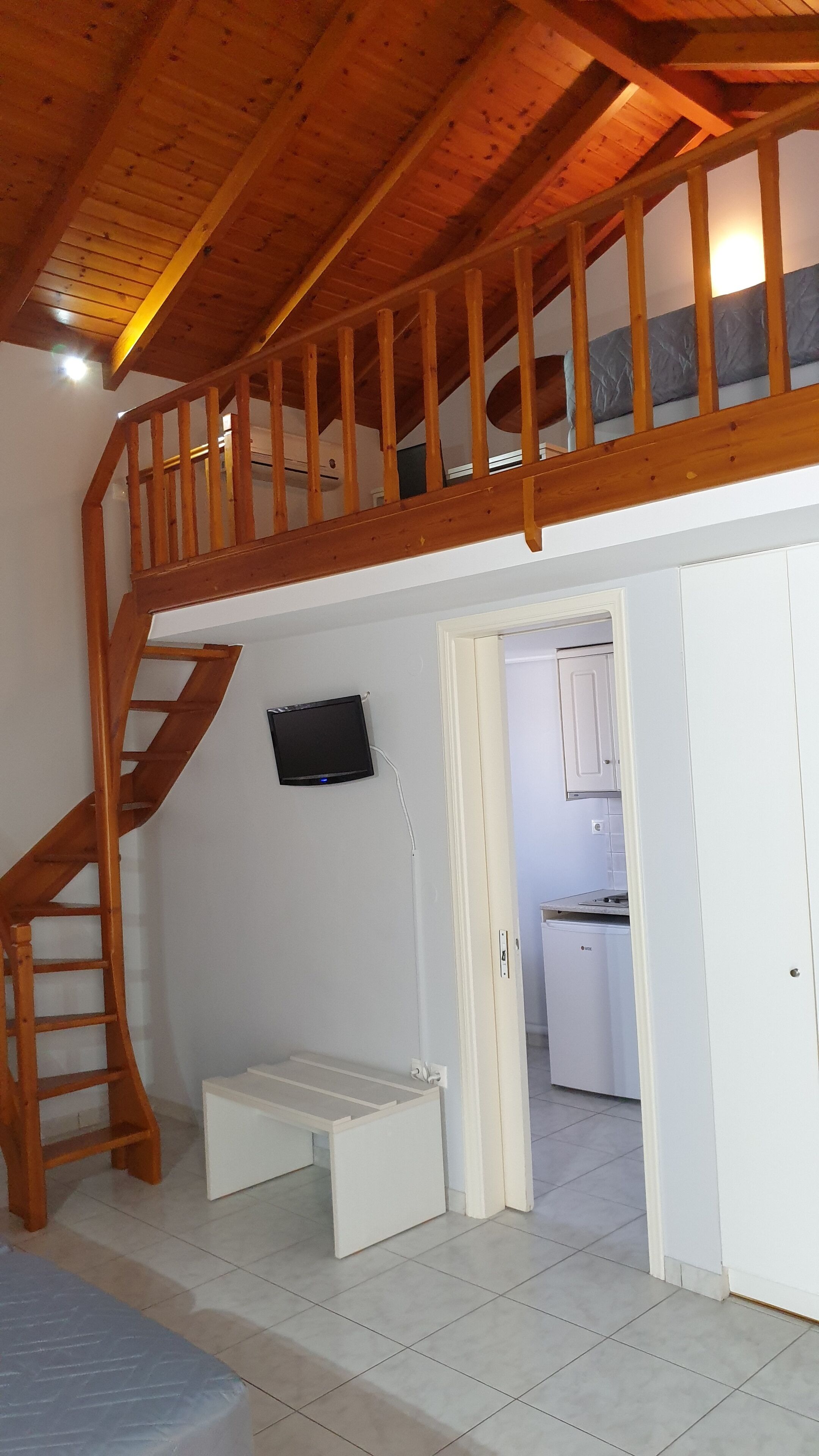 apartment, 2 bedrooms (split level) | premium bedding, in-room safe, free cots/infant beds, free wifi