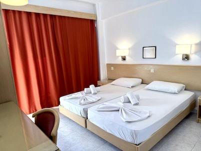 Savoy City Hotel