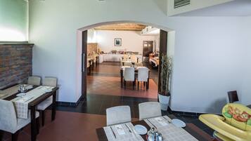 Daily continental breakfast for a fee