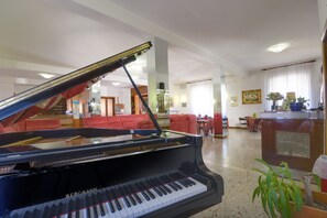 Lobby - San Gabriele (Loreto)