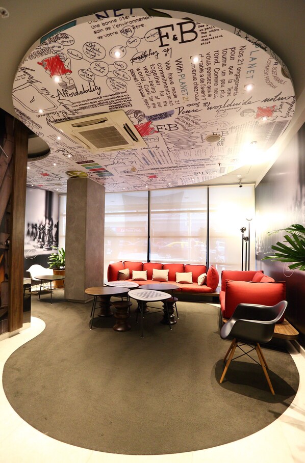 Lobby sitting area - ibis Buenos Aires Obelisco (Buenos Aires)