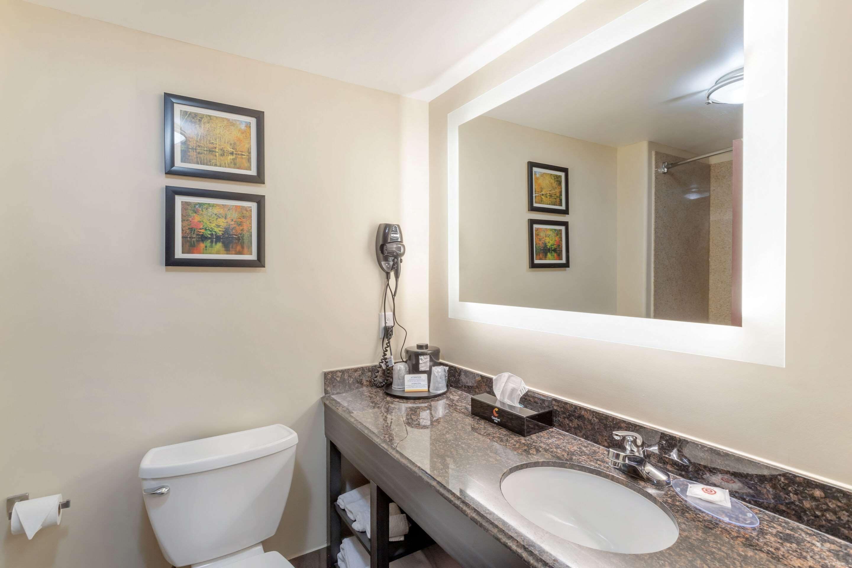 in-room safe, desk, laptop workspace, soundproofing