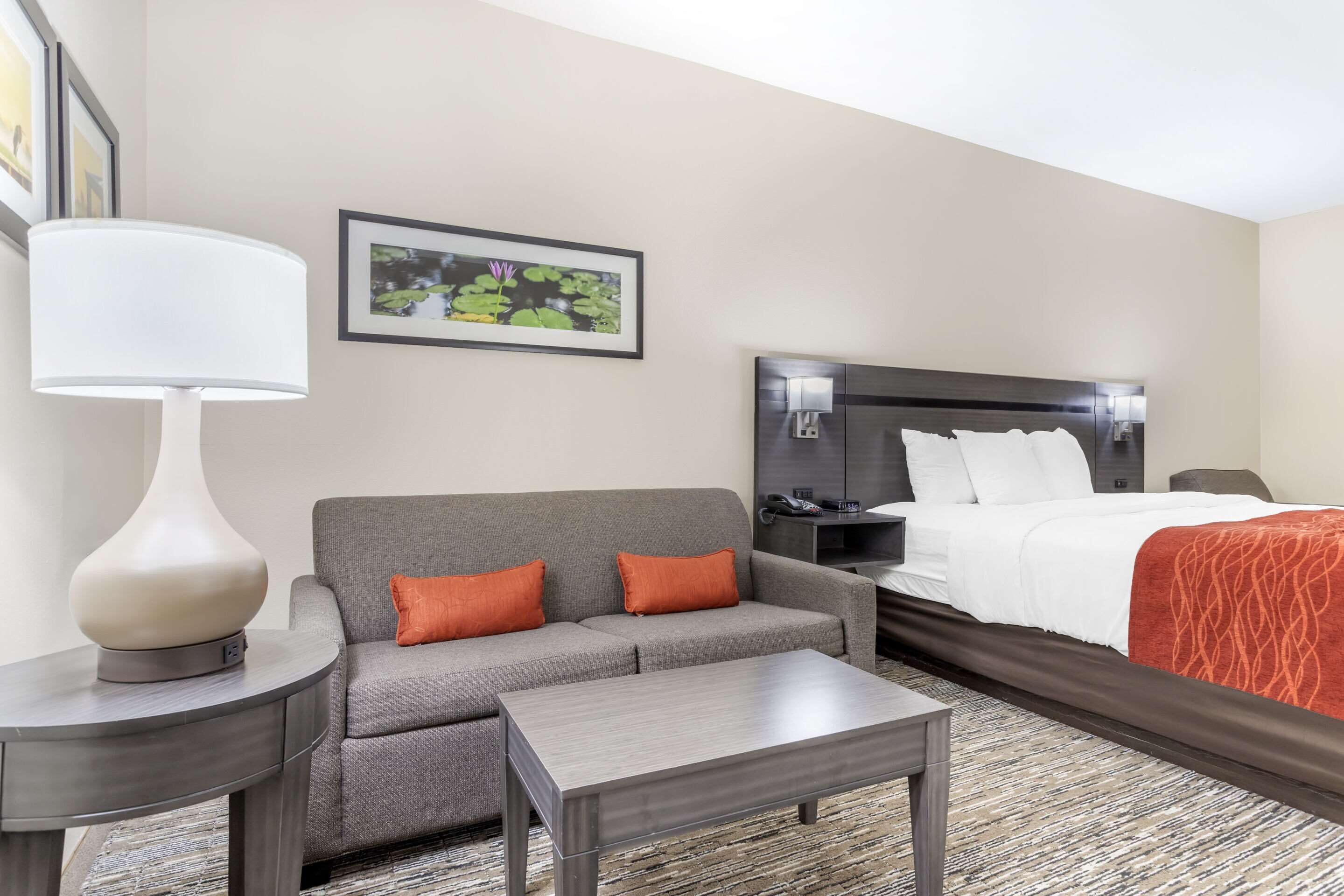 in-room safe, desk, laptop workspace, soundproofing