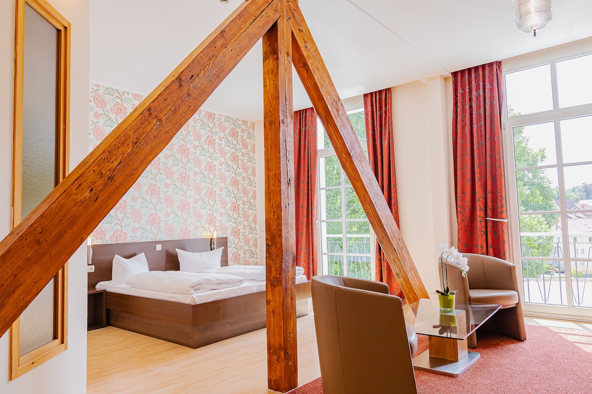 Comfort Double Room | 1 bedroom, individually decorated, individually furnished, desk