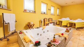 Indoor spa tub