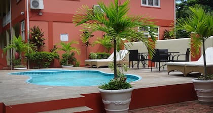 Reef Holiday Apartments