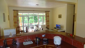 Family Apartment, 2 Bedrooms | Private kitchenette | Fridge, microwave, oven, stovetop