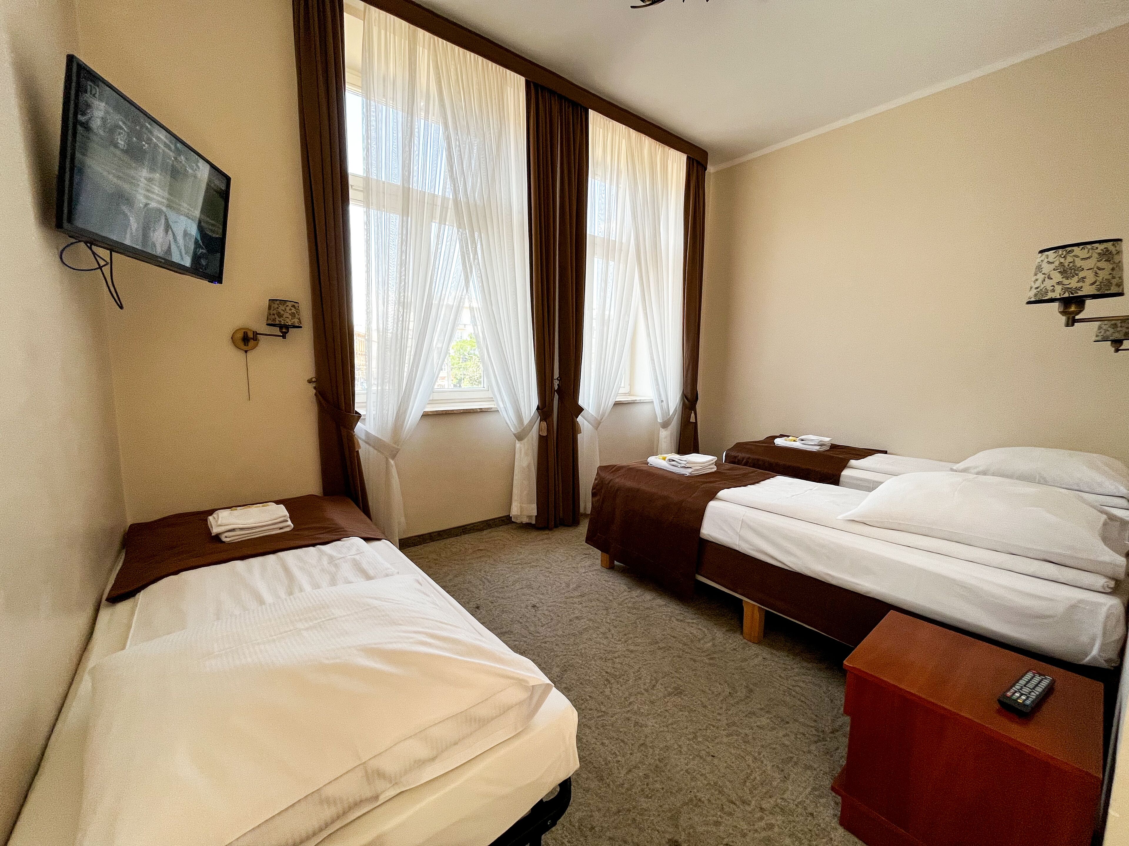 Select Comfort beds, in-room safe, desk, iron/ironing board (on request)