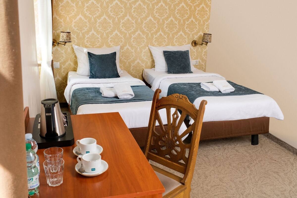 Select Comfort beds, in-room safe, desk, iron/ironing board (on request)