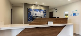 Holiday Inn Express Hotel & Suites LAMAR by IHG