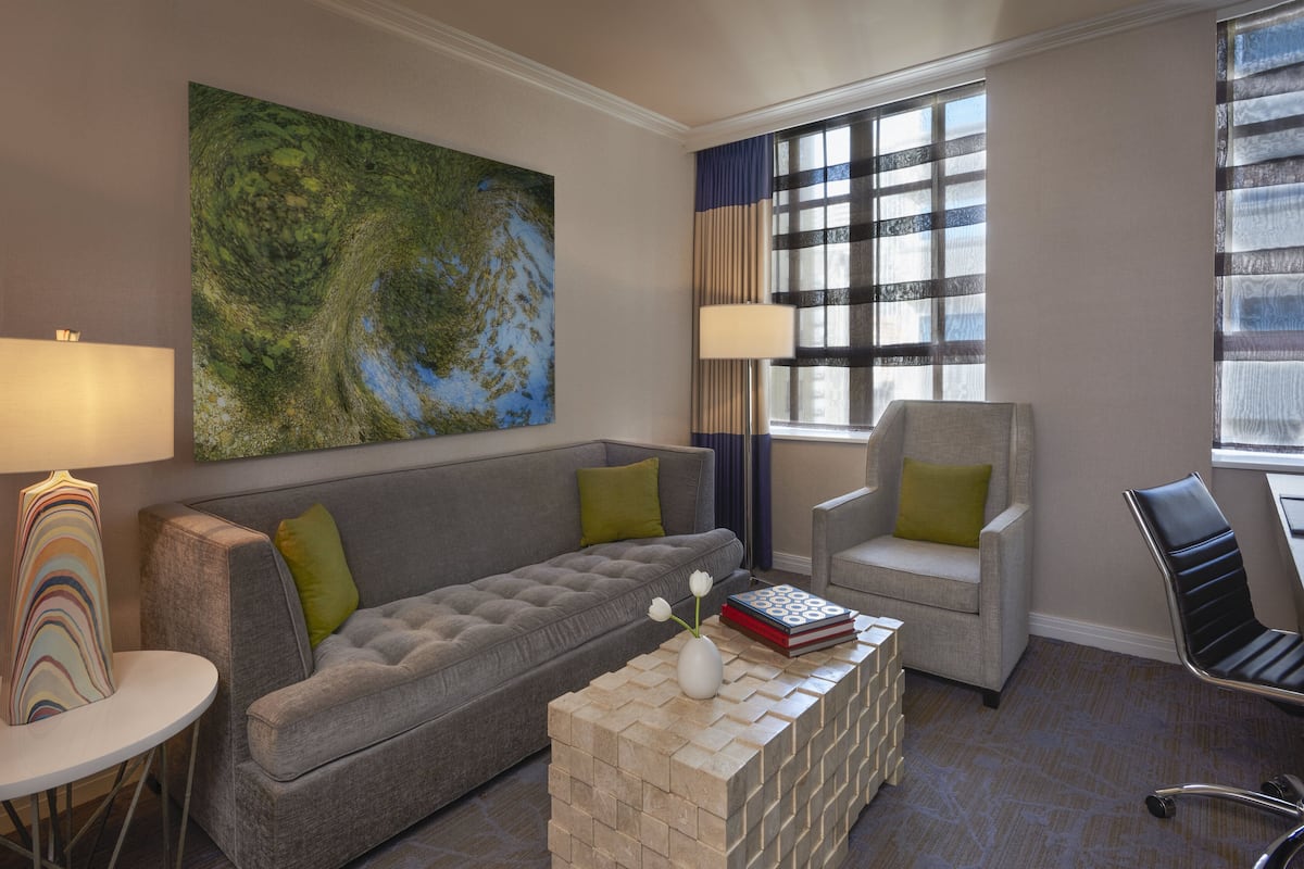 1 bedroom, Frette Italian sheets, premium bedding, minibar
