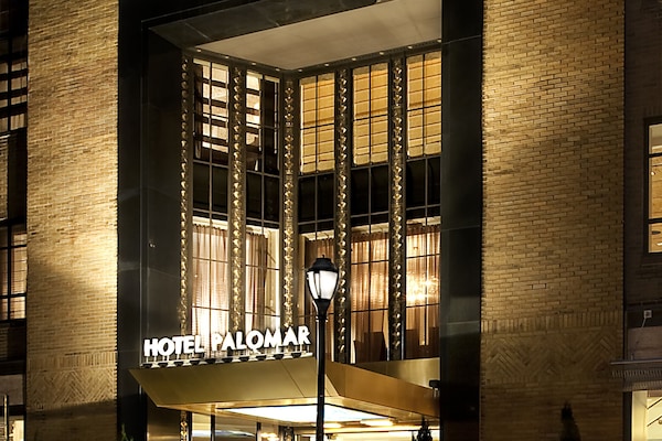 Fassade der Unterkunft – Abend/Nacht