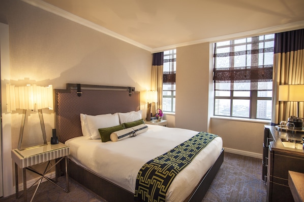 Frette Italian sheets, premium bedding, minibar, in-room safe