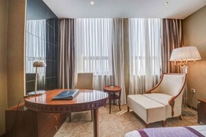 Minibar, in-room safe, iron/ironing board, Internet