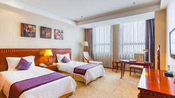 Minibar, värdeförvaringsskåp på rummet och strykjärn/strykbräda