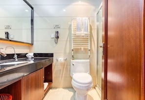 Bathroom - Petroleum Hotel (Jinzhou)