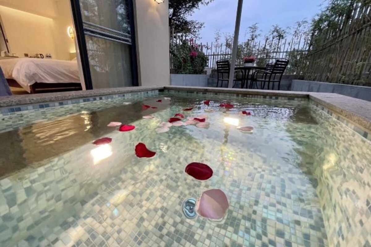 Garden Elegant Spa Room (Private Garden + Wellness Pool + Eu Standard Mattress)
