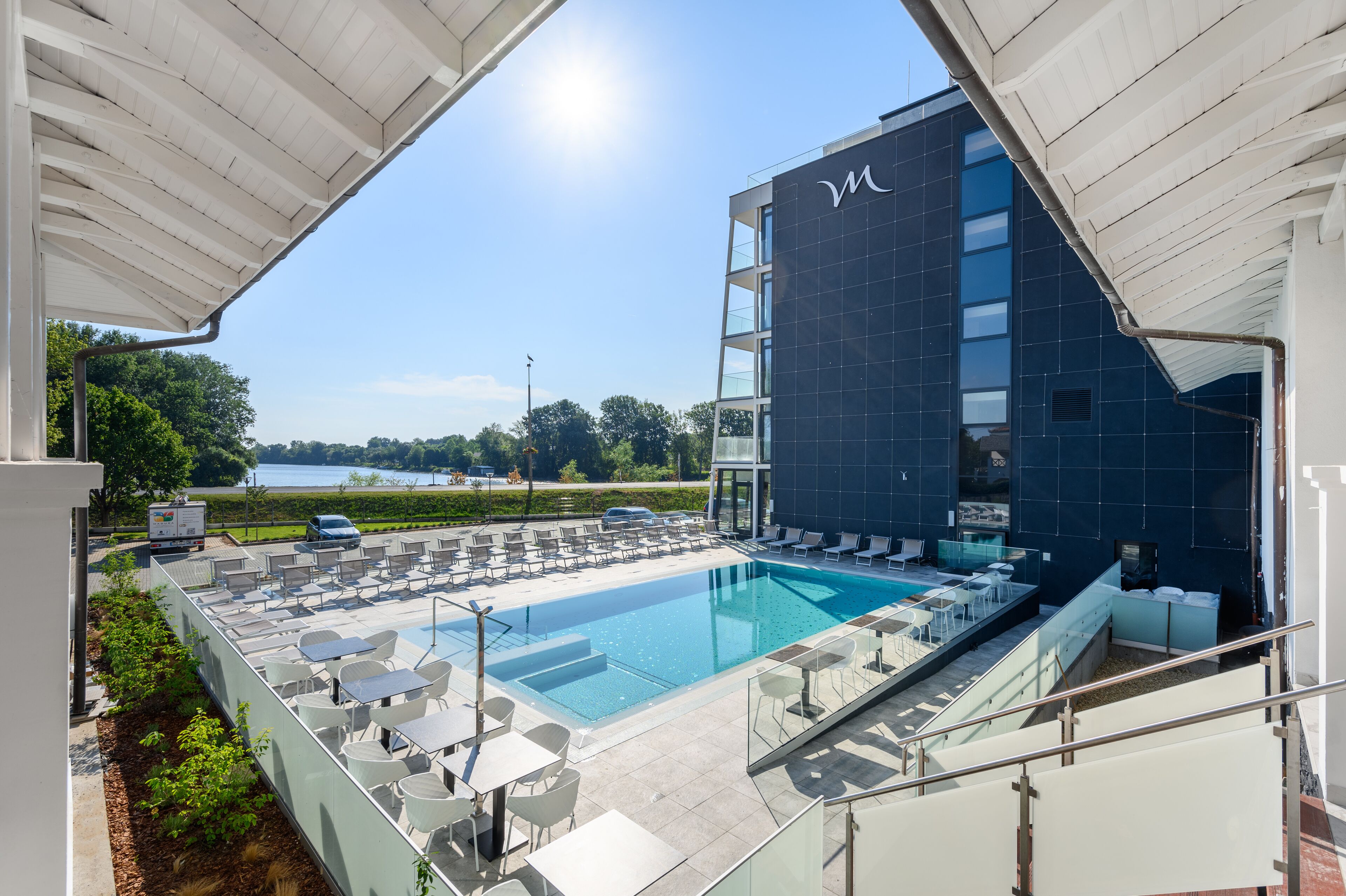 Indoor pool, seasonal outdoor pool, pool umbrellas, sun loungers