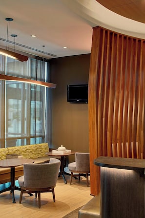Lobby lounge - SpringHill Suites by Marriott Atlanta Airport Gateway (College Park)