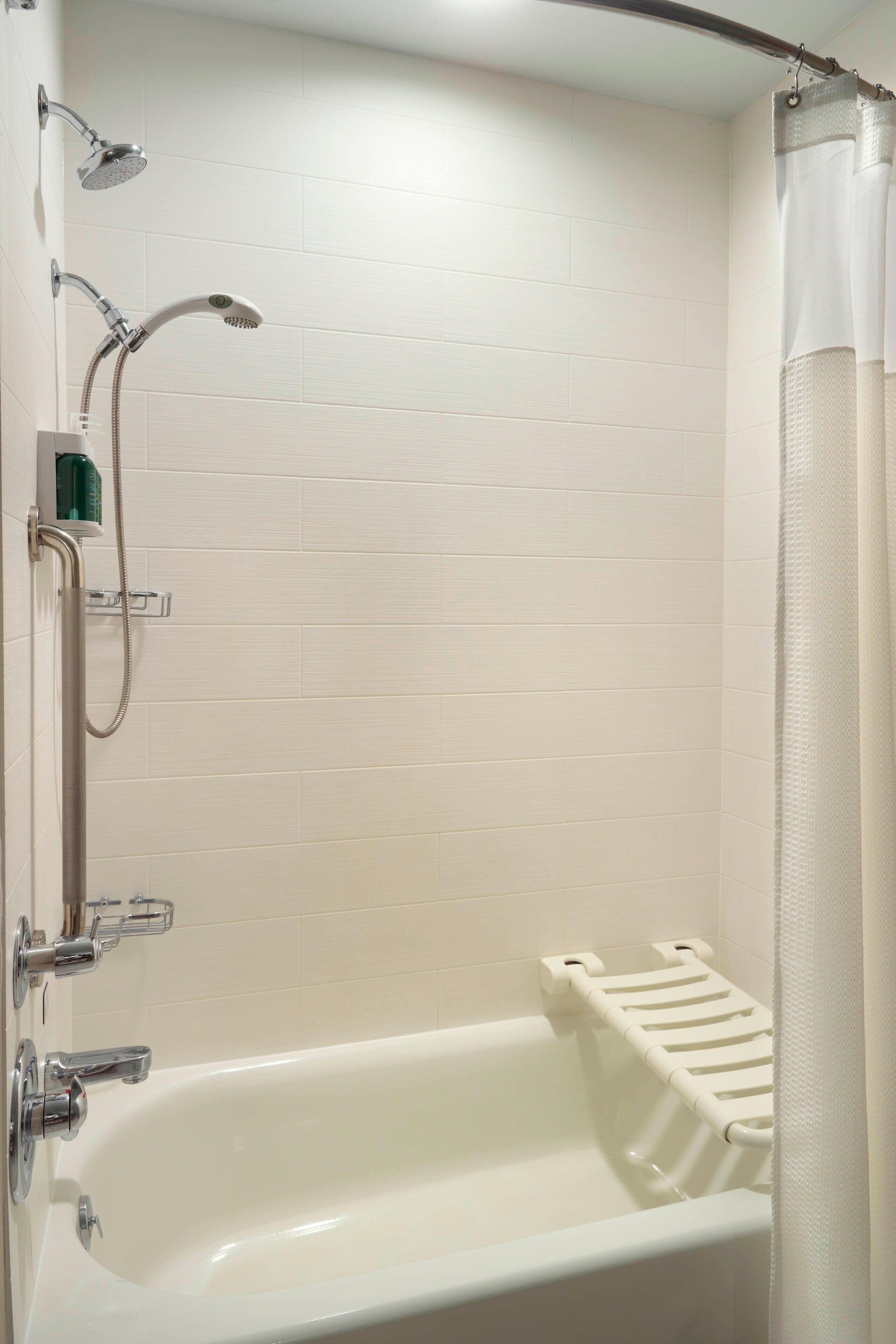 combined shower/bathtub, free toiletries, hair dryer, towels