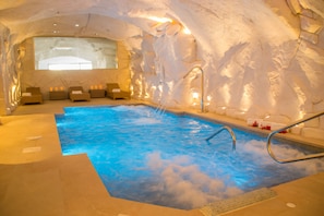 Behandlingsrom for par, badstue, dampbad og tyrkisk bad/hamam