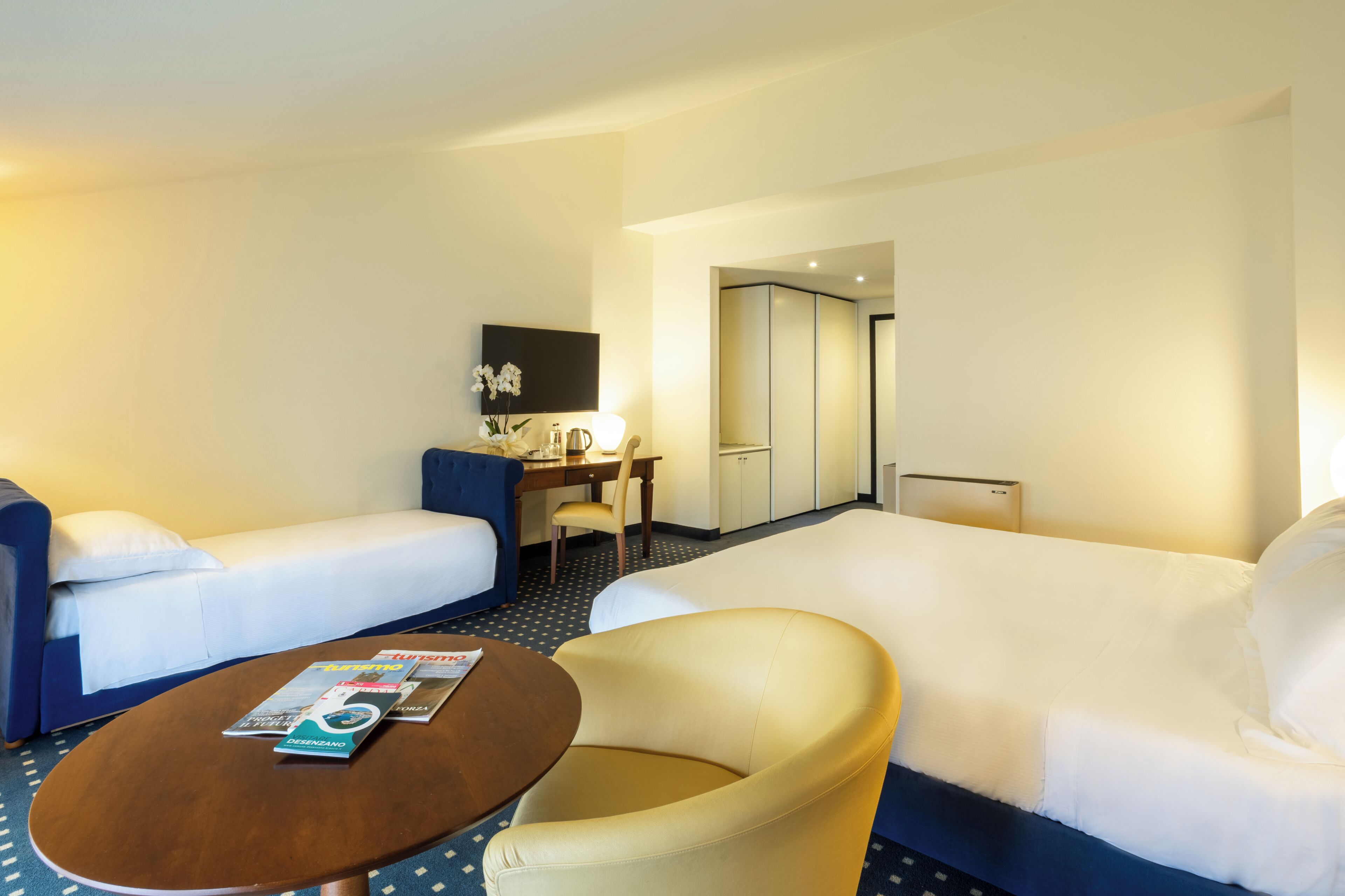 Standard Double Room | Premium bedding, in-room safe, desk, cots/infant beds