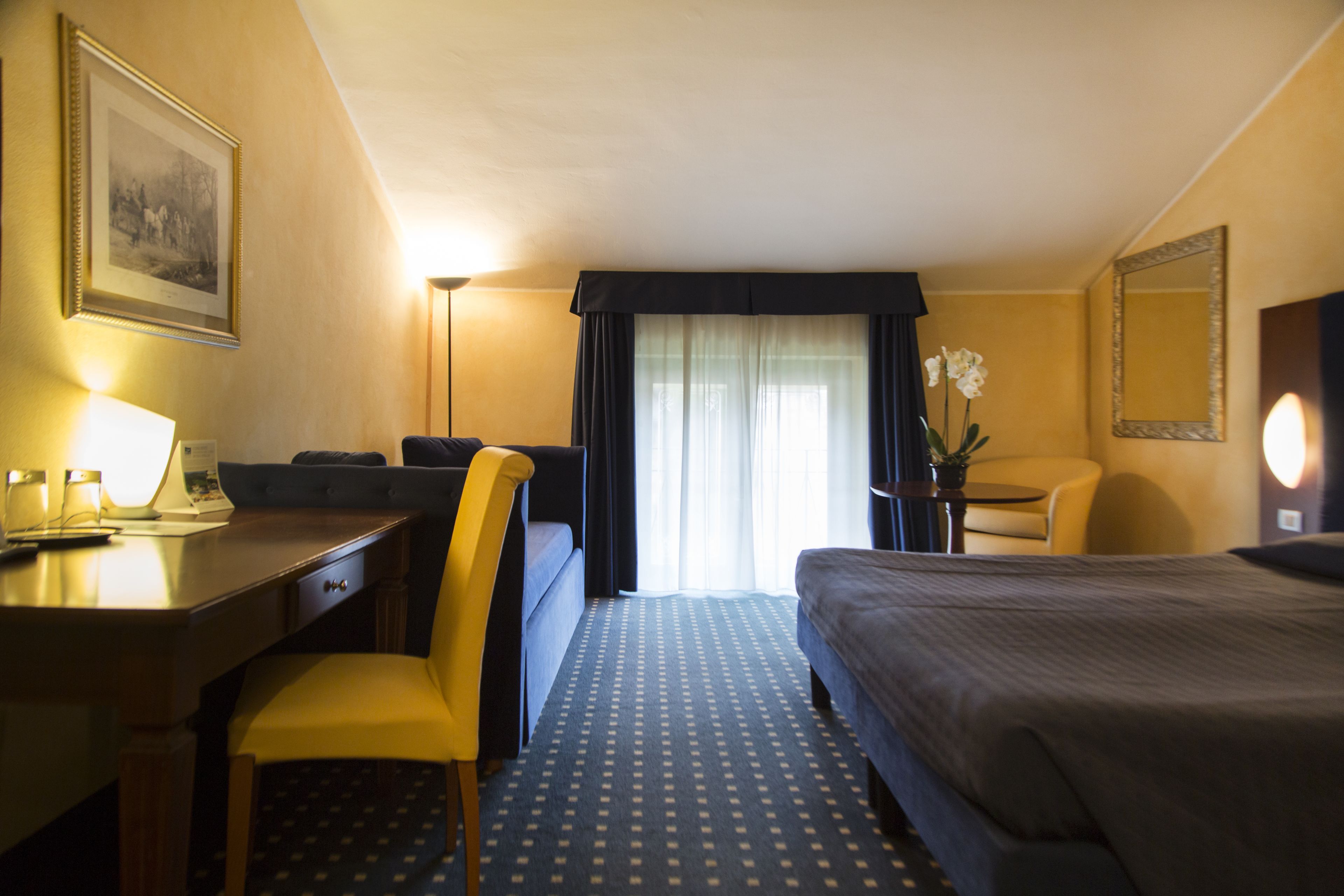 standard triple room | 1 bedroom, premium bedding, minibar, in-room safe