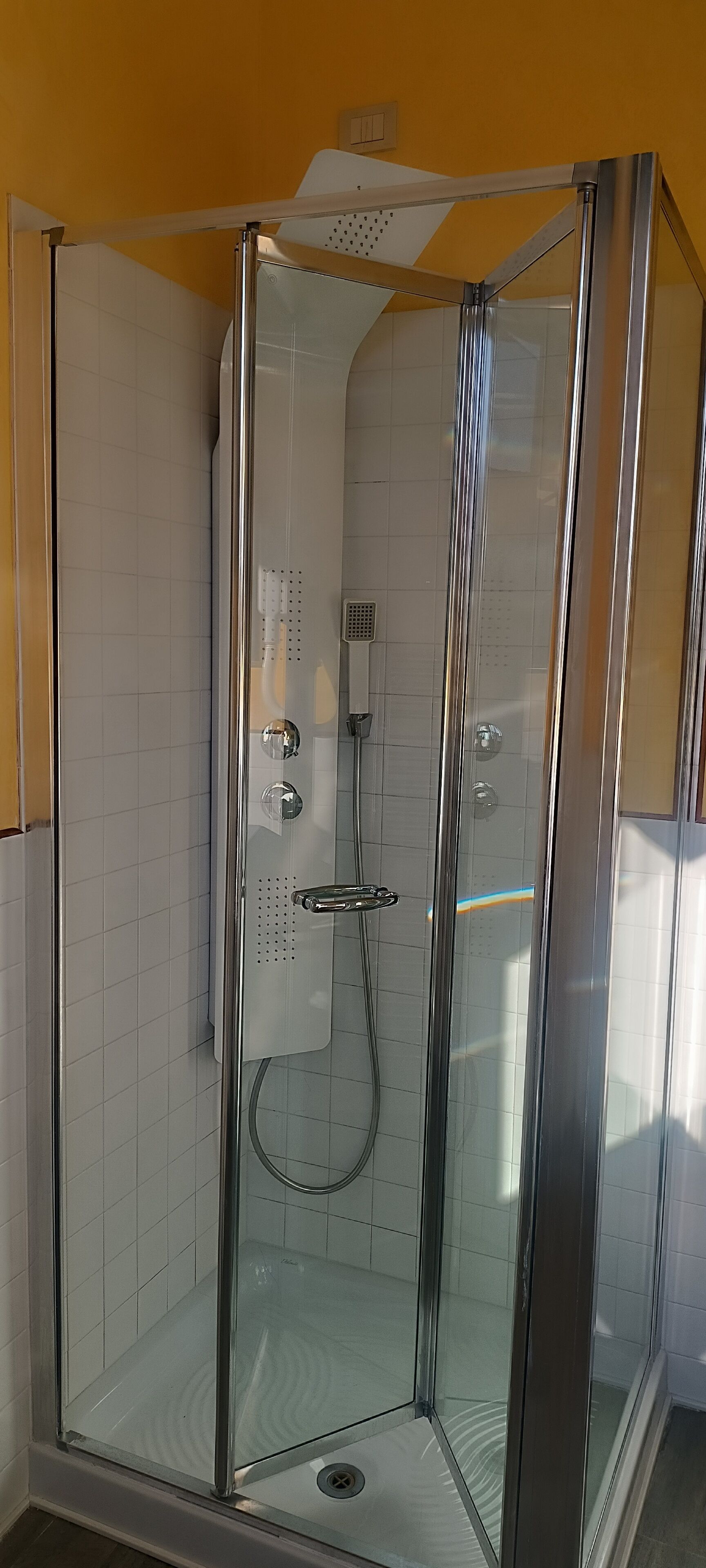 family suite , lake view | bathroom | shower, hair dryer, bidet, towels