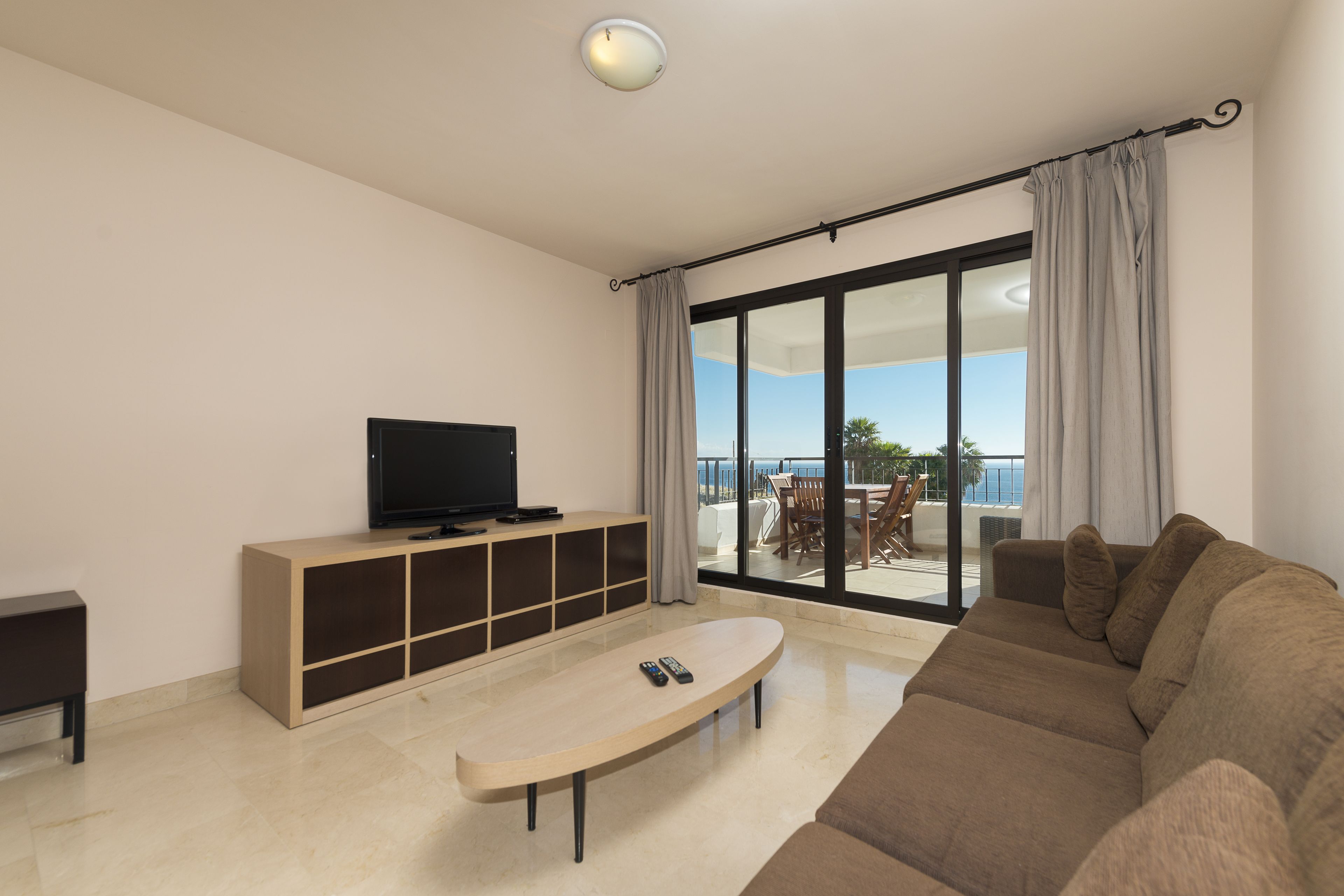 Apartamento de lujo, 3 habitaciones, terraza, vistas al mar | Vistas desde la habitación