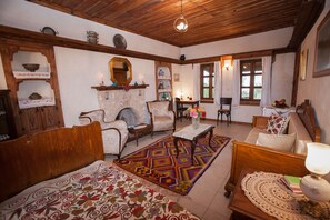 Superior Suite | Egyptian cotton sheets, Select Comfort beds, in-room safe, soundproofing - Hoyran Wedre Country Houses (Demre)