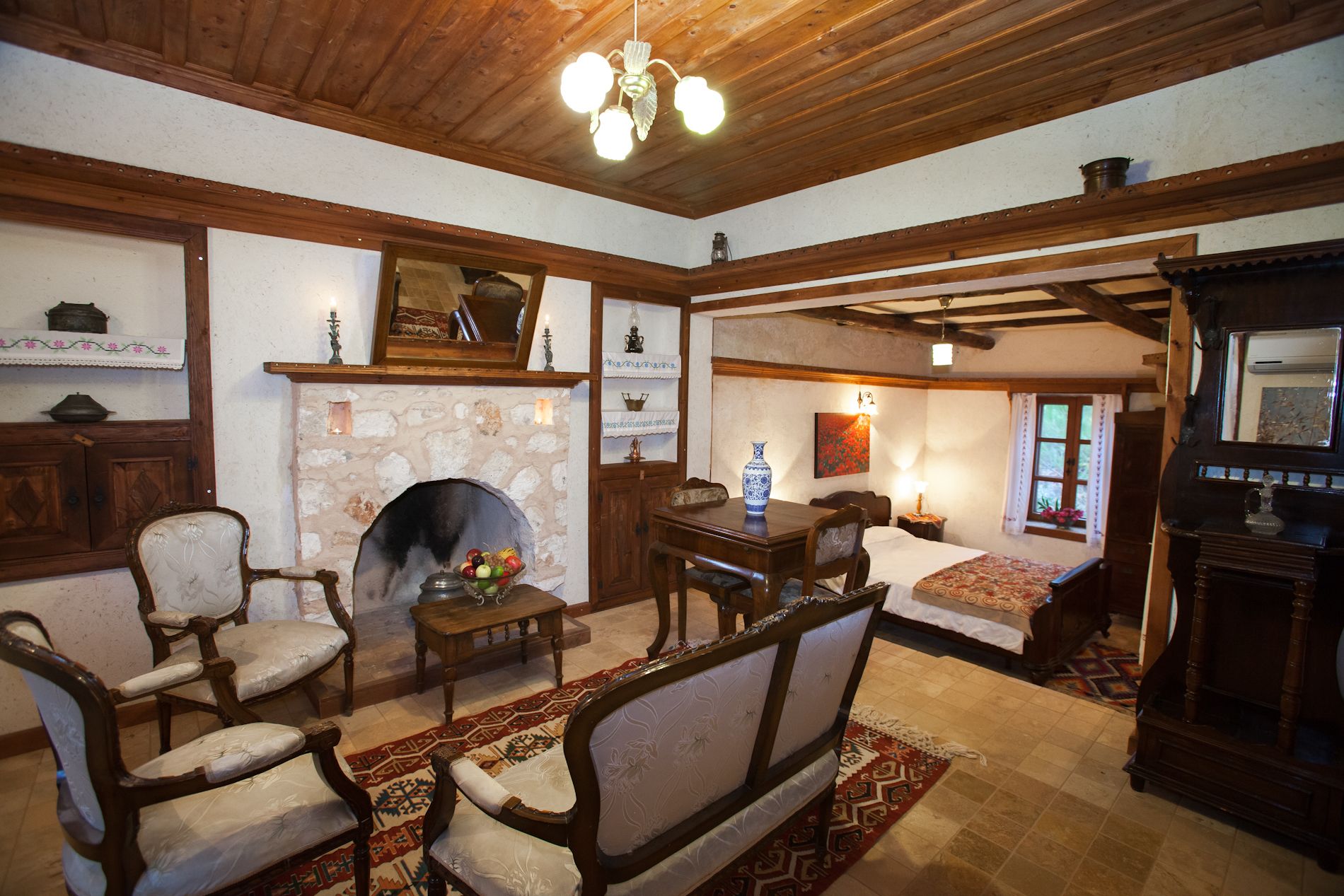 Art Studio With Kitchen | Living area