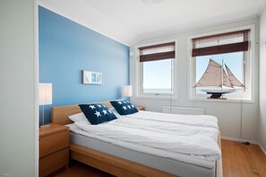 1 bedroom, individually furnished, free cots/infant beds, rollaway beds