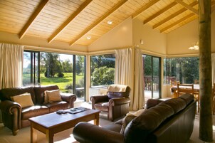 Televisión 40 pulgadas con canales de televisión por cable