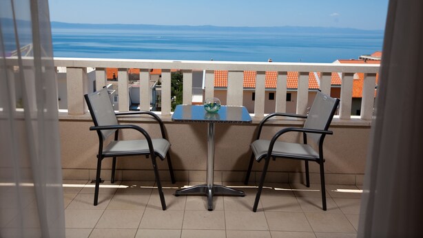 Standard Apartment, Balcony | Balcony - Apartments Agava (Makarska)