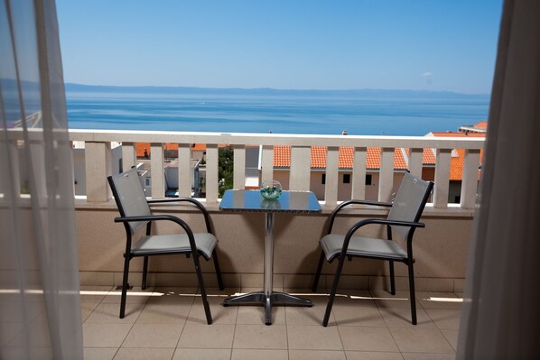 Standard Apartment, Balcony | Balcony - Apartments Agava (Makarska)
