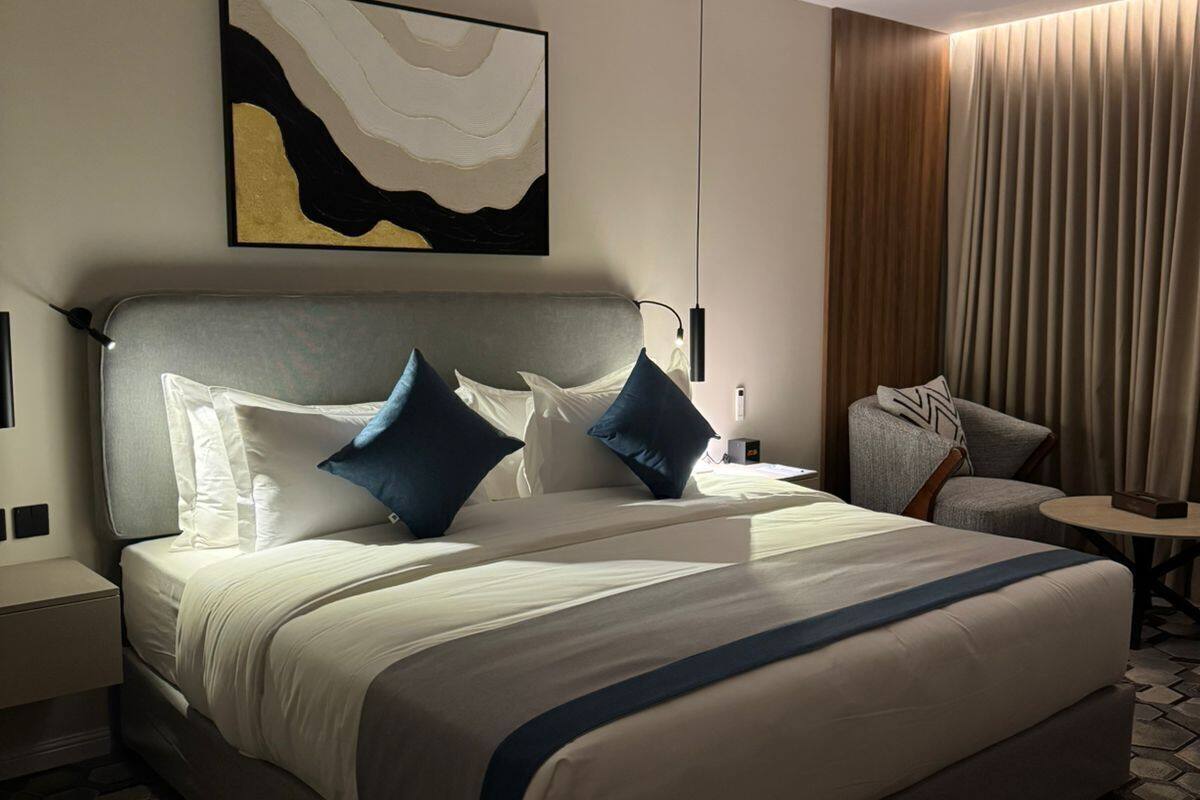 superior king room | minibar, in-room safe, individually furnished, desk