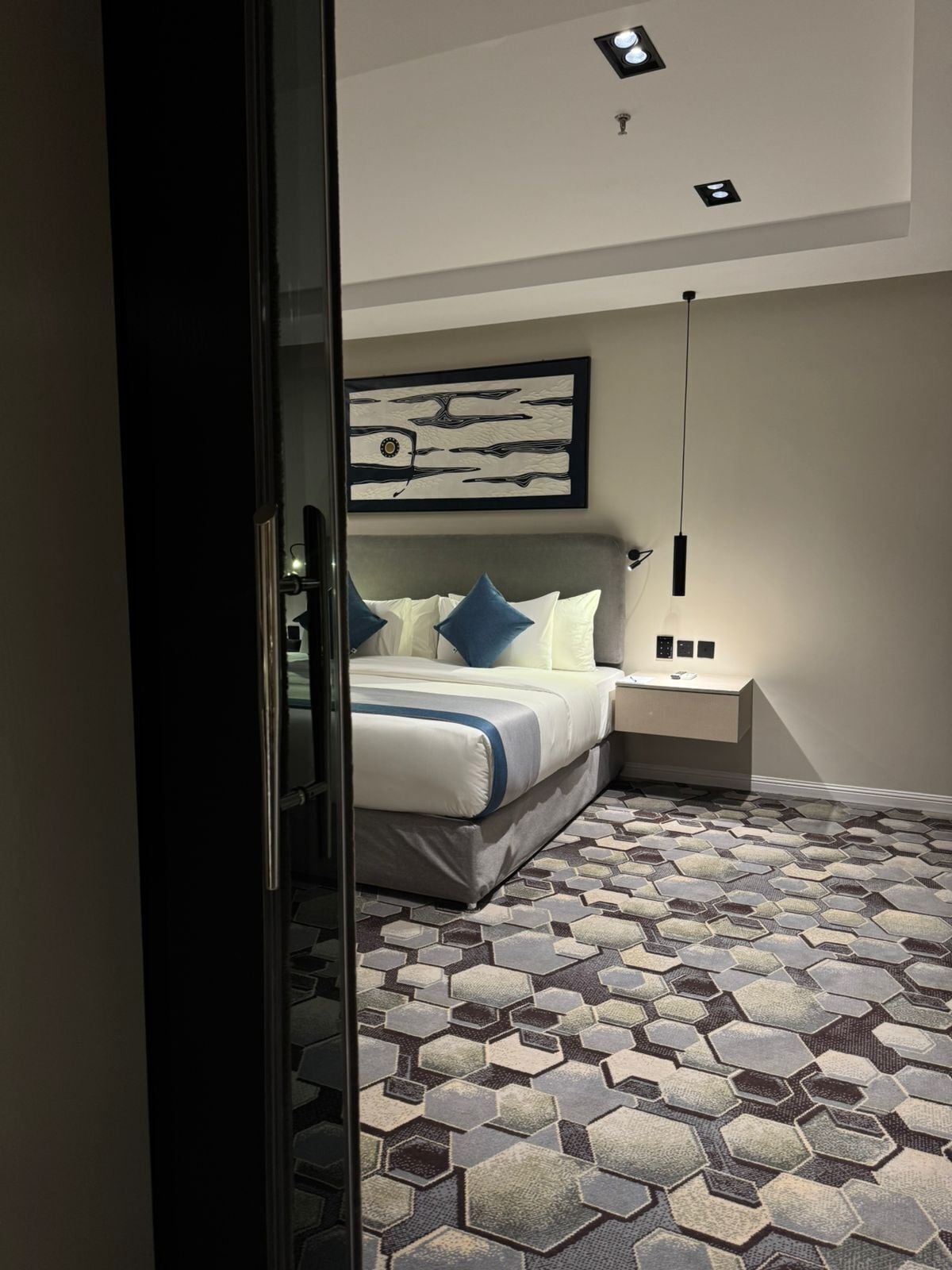 royal suite, 1 king bed | minibar, in-room safe, individually furnished, desk