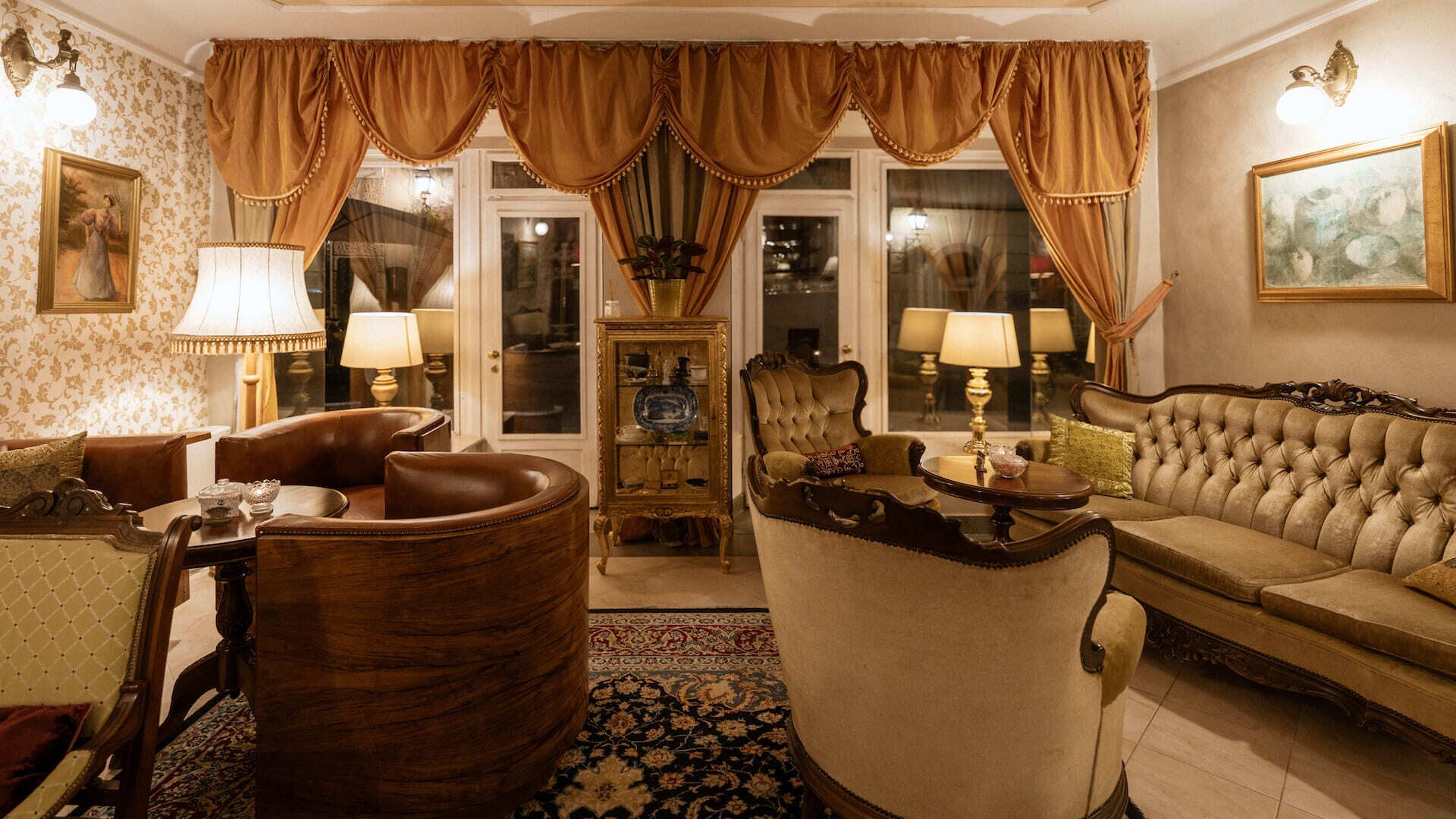 Photo - Allegro Hotel