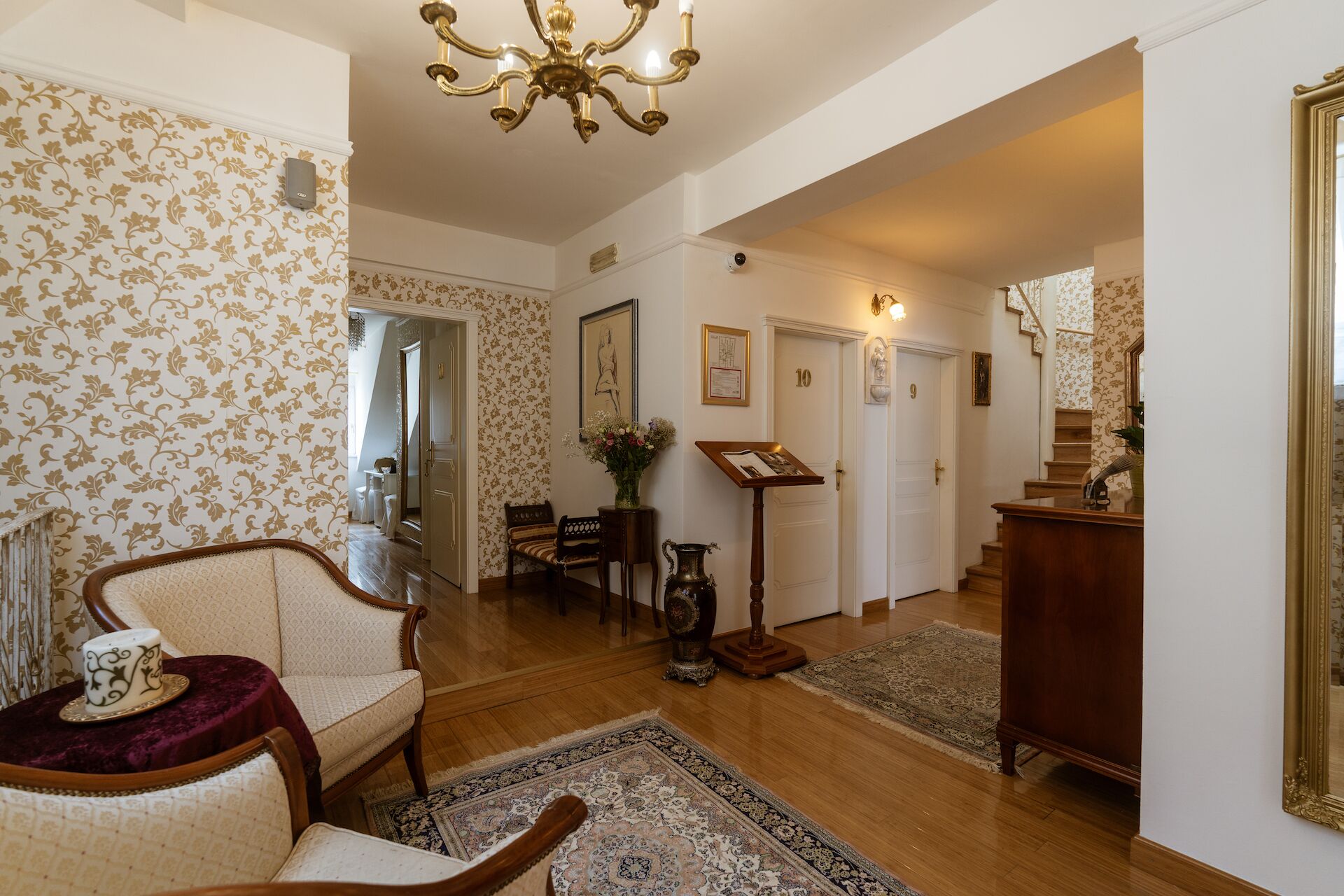 Photo - Allegro Hotel