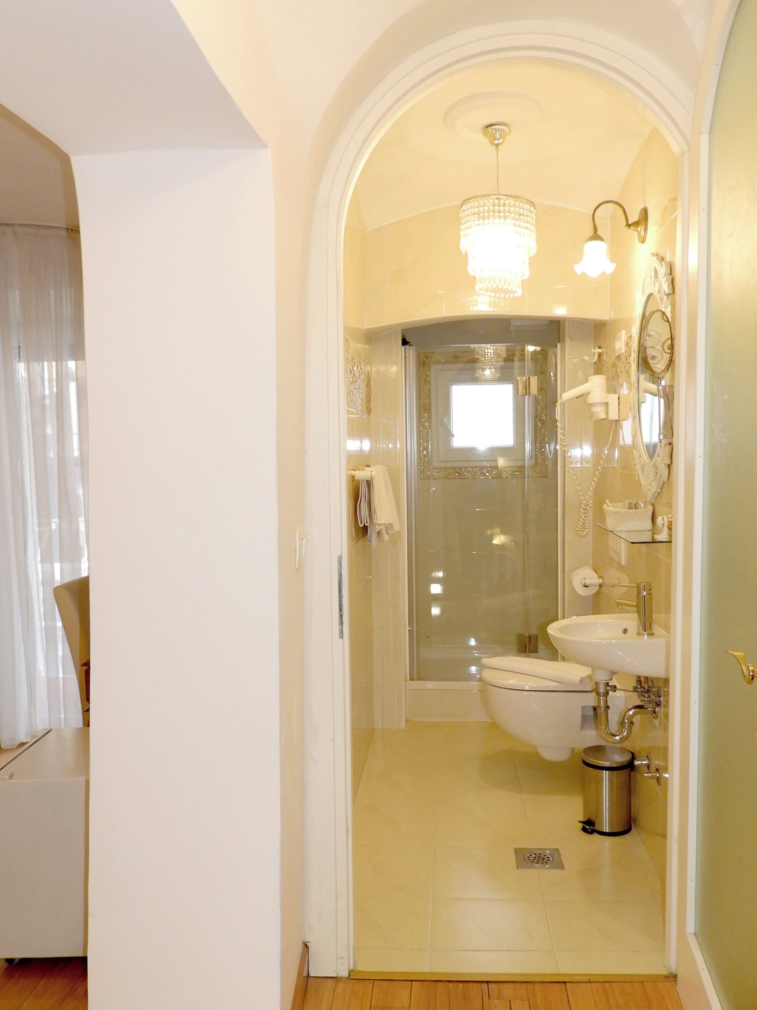 Photo - Allegro Hotel