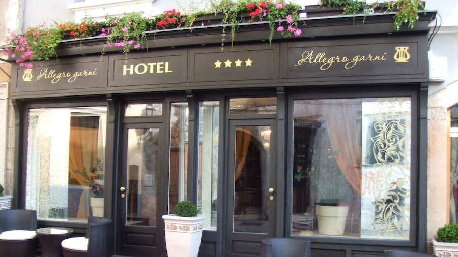 Allegro Hotel