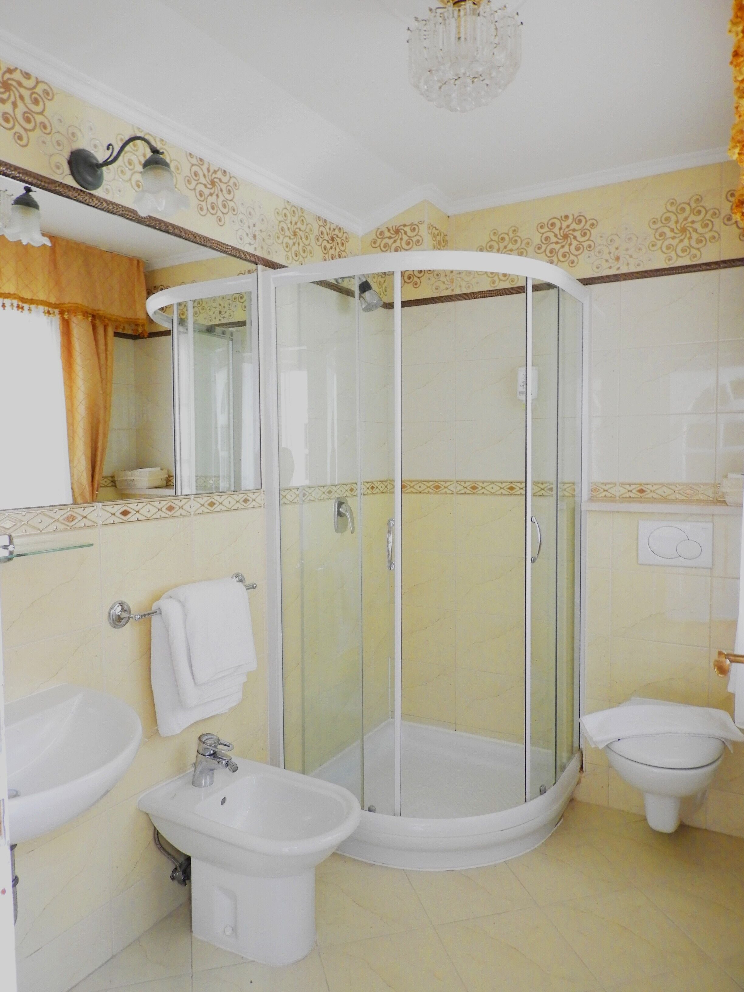 Photo - Allegro Hotel